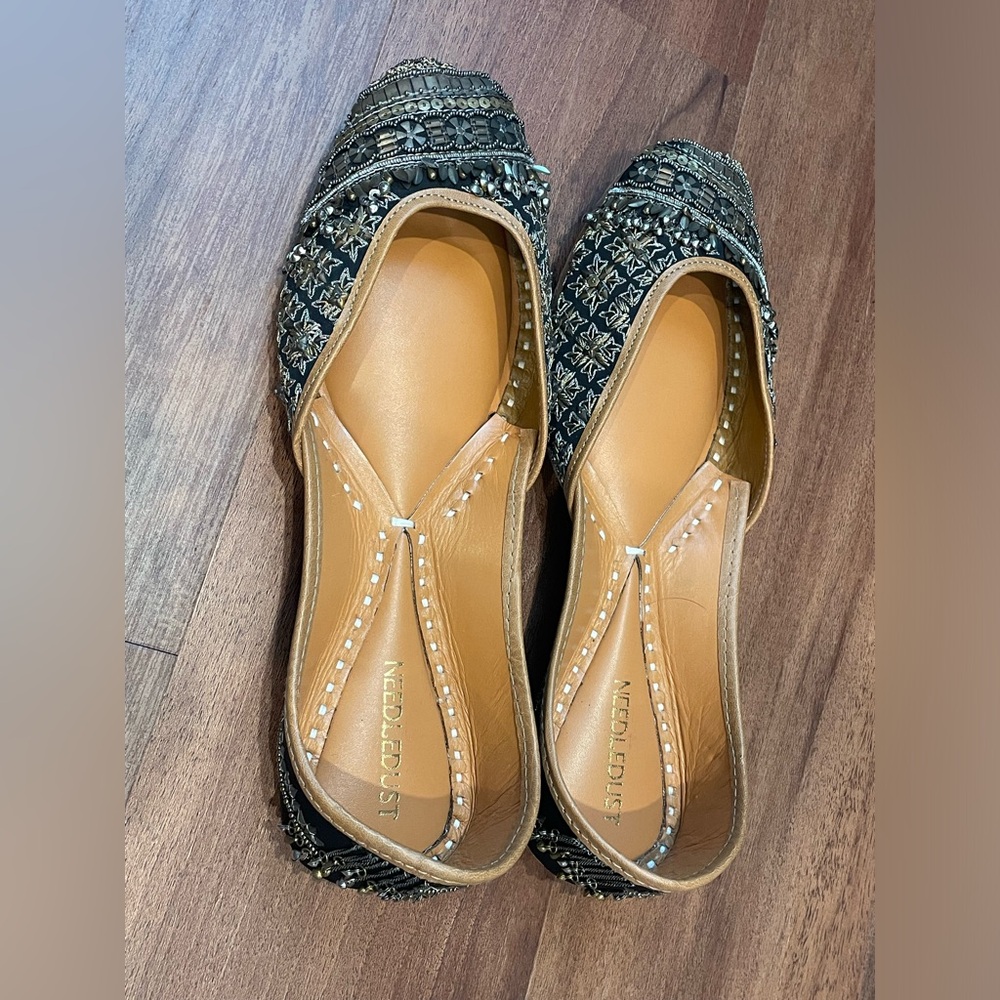 Needledust Indian shoes jutti/flats